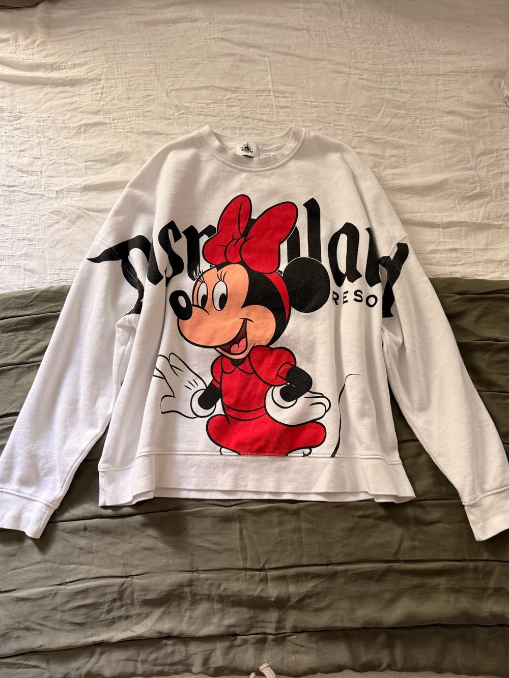 Disney Parks White Minnie Mouse Graphic Sweatshirt / Size Large